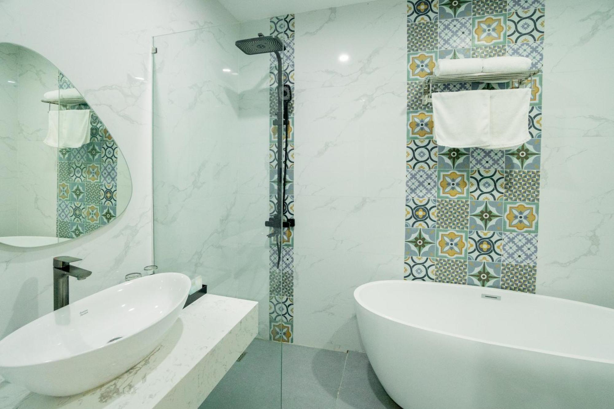 Dat Anh Hotel Hue Luaran gambar